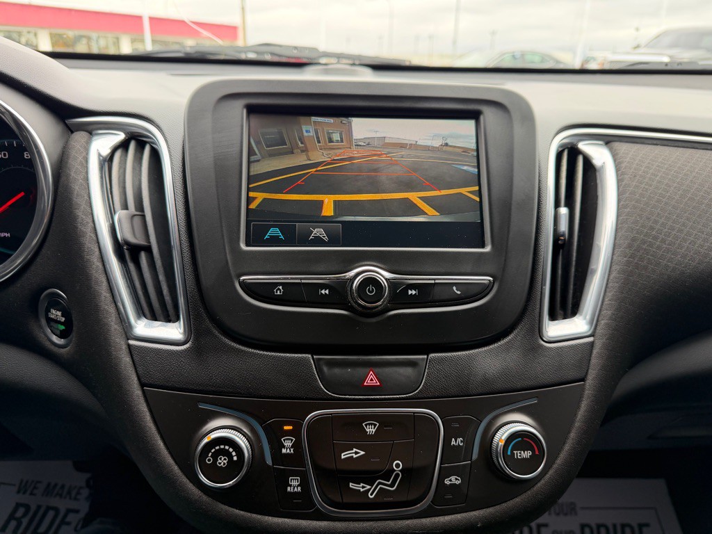 2017 Chevrolet Malibu Image 12