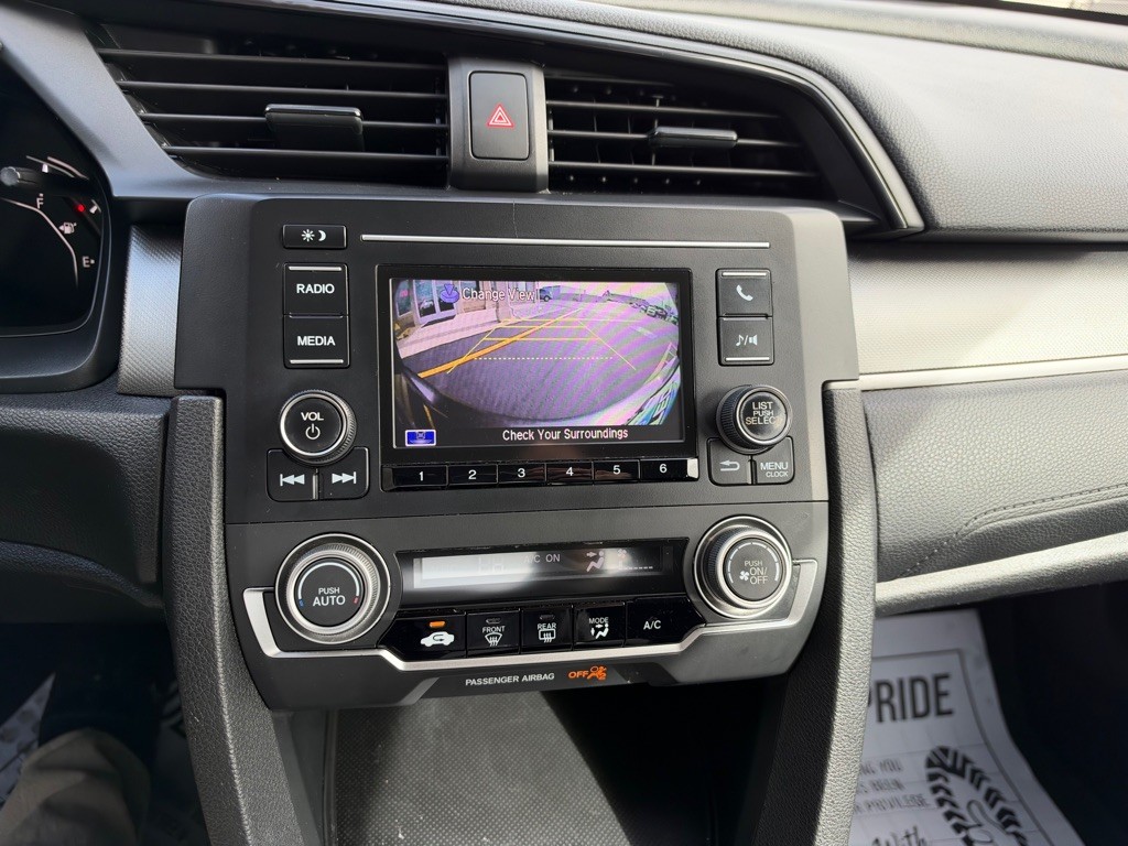 2017 Honda Civic Image 9