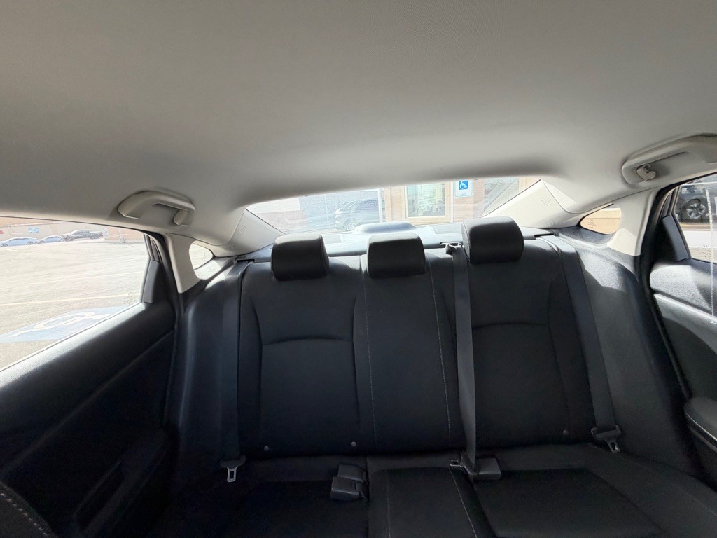 2017 Honda Civic Image 16