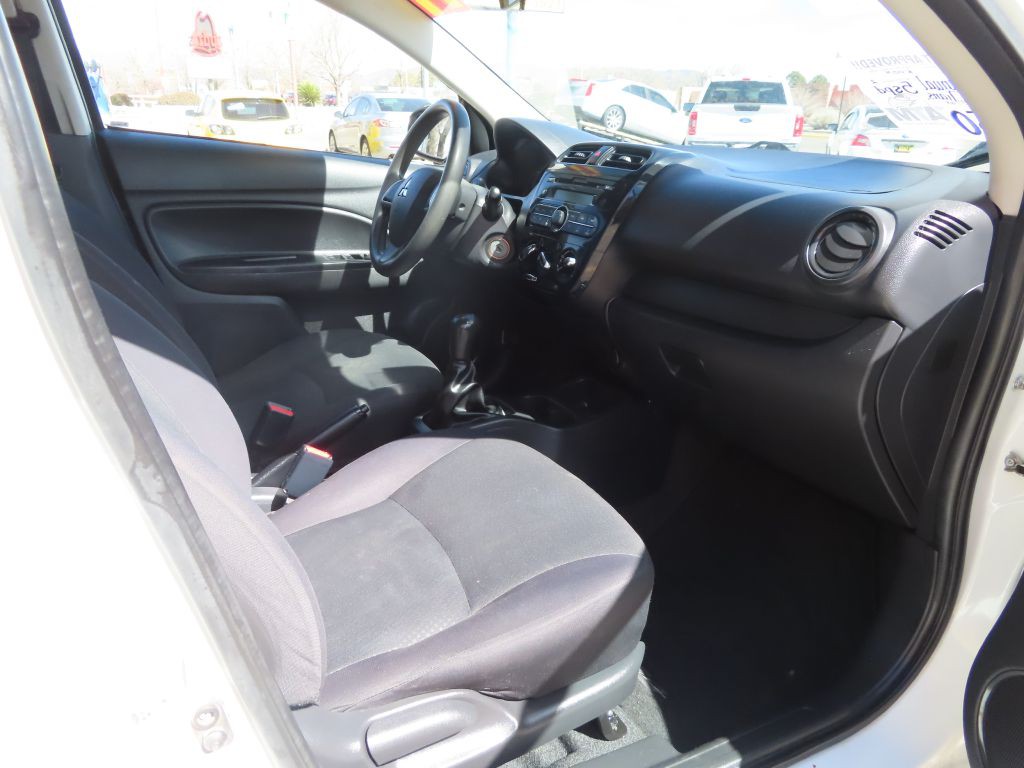 2017 Mitsubishi Mirage Image 11