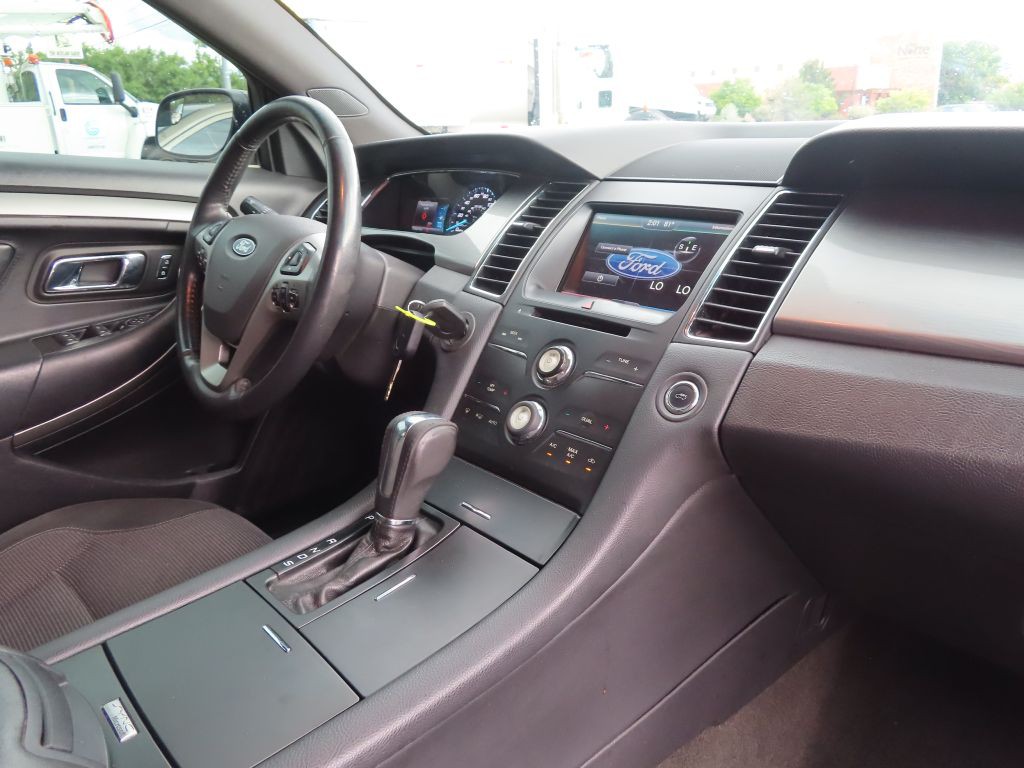 2014 Ford Taurus Image 8