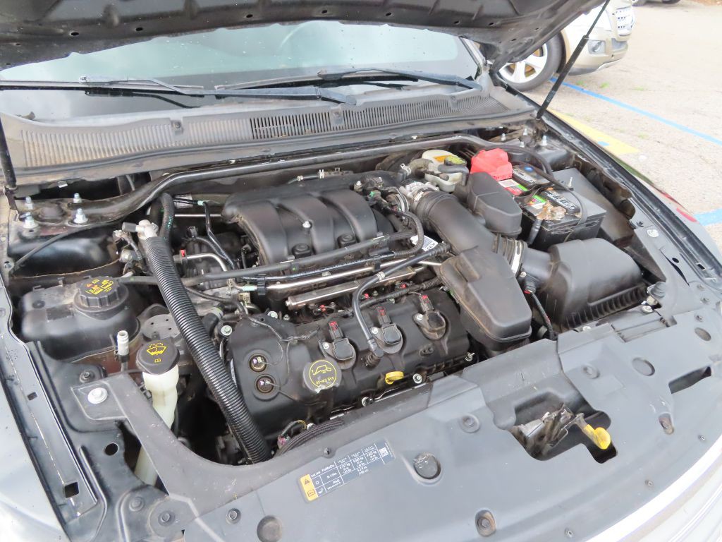2014 Ford Taurus Image 16
