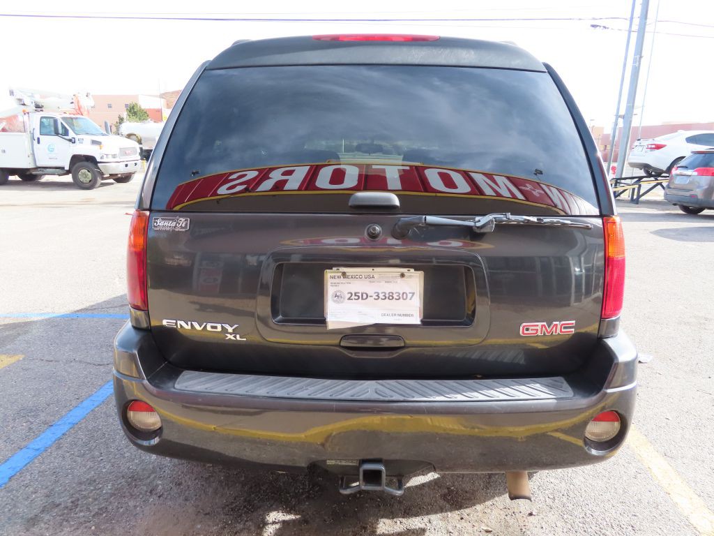 2006 GMC Envoy Image 3
