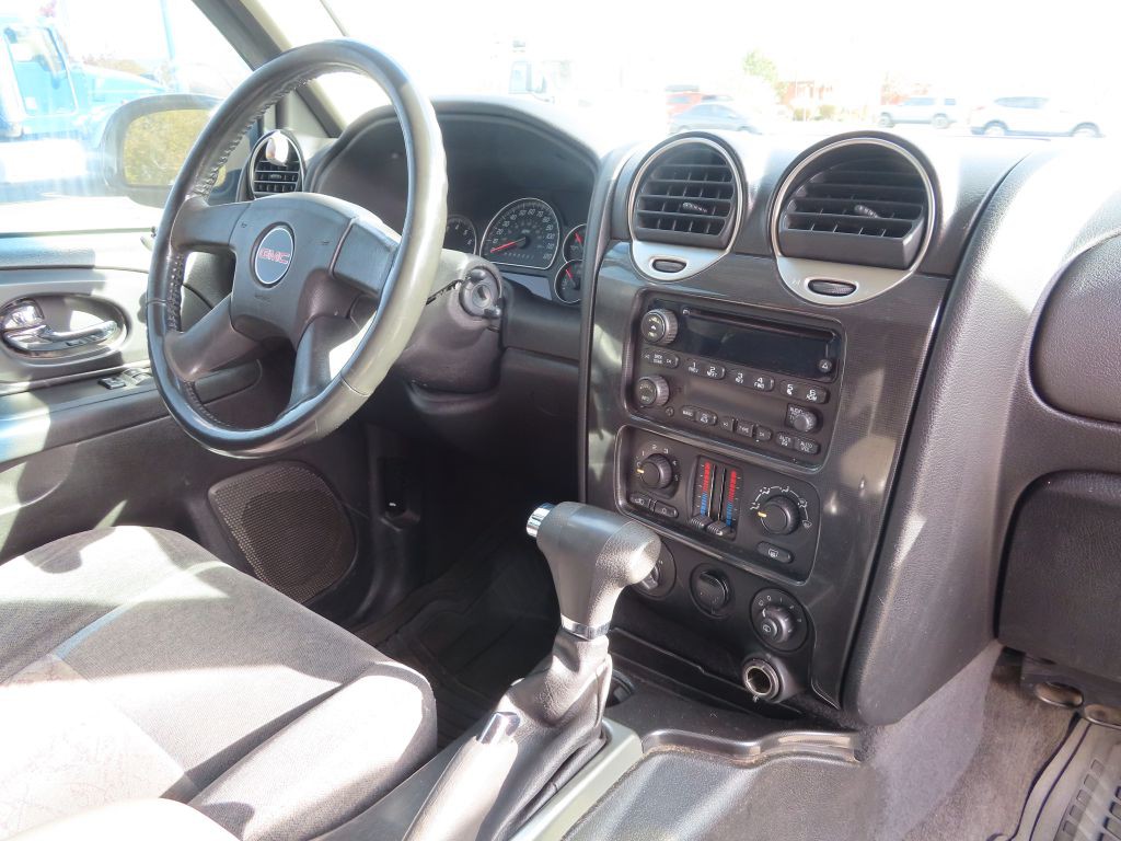 2006 GMC Envoy Image 8