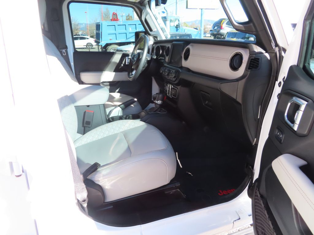 2023 Jeep Gladiator Image 8