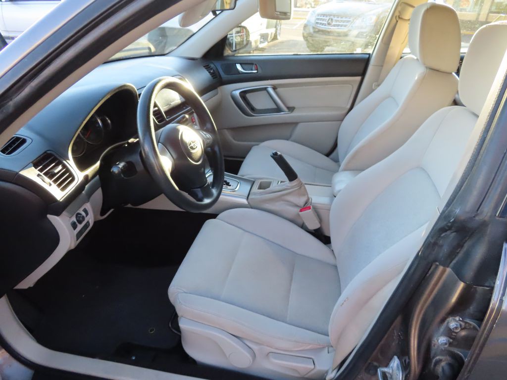 2009 Subaru Outback Image 10