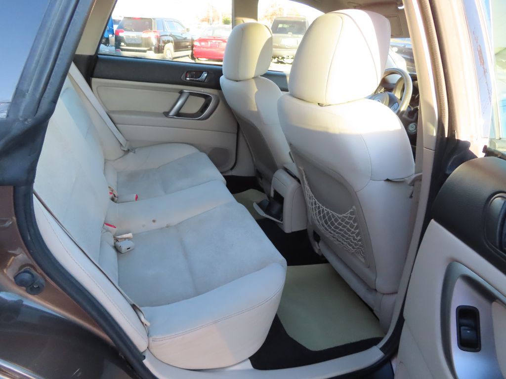 2009 Subaru Outback Image 14