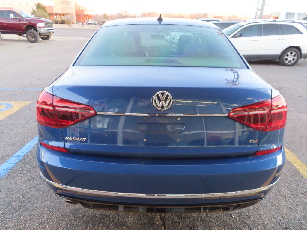 2017 Volkswagen Passat Image 5