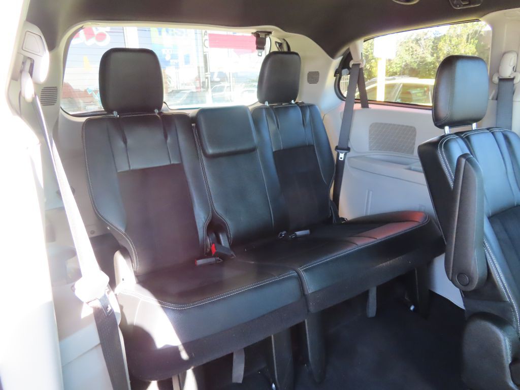 2017 Dodge Grand Caravan Image 14