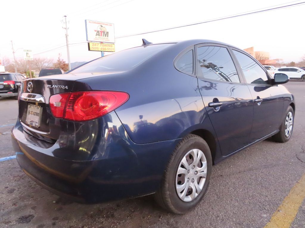 2010 Hyundai Elantra Image 8