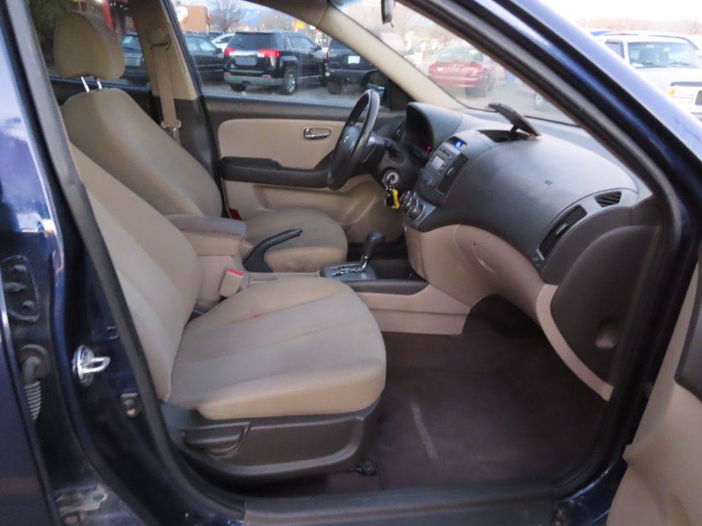 2010 Hyundai Elantra Image 13