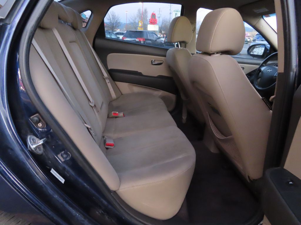 2010 Hyundai Elantra Image 15