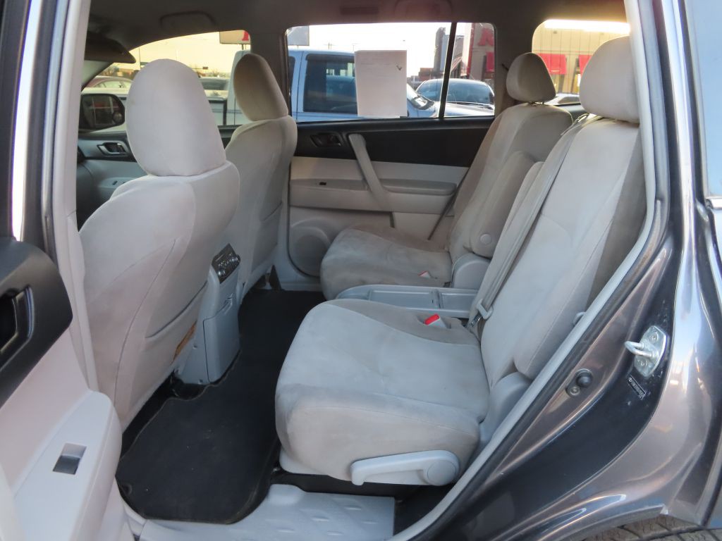 2013 Toyota Highlander Image 10