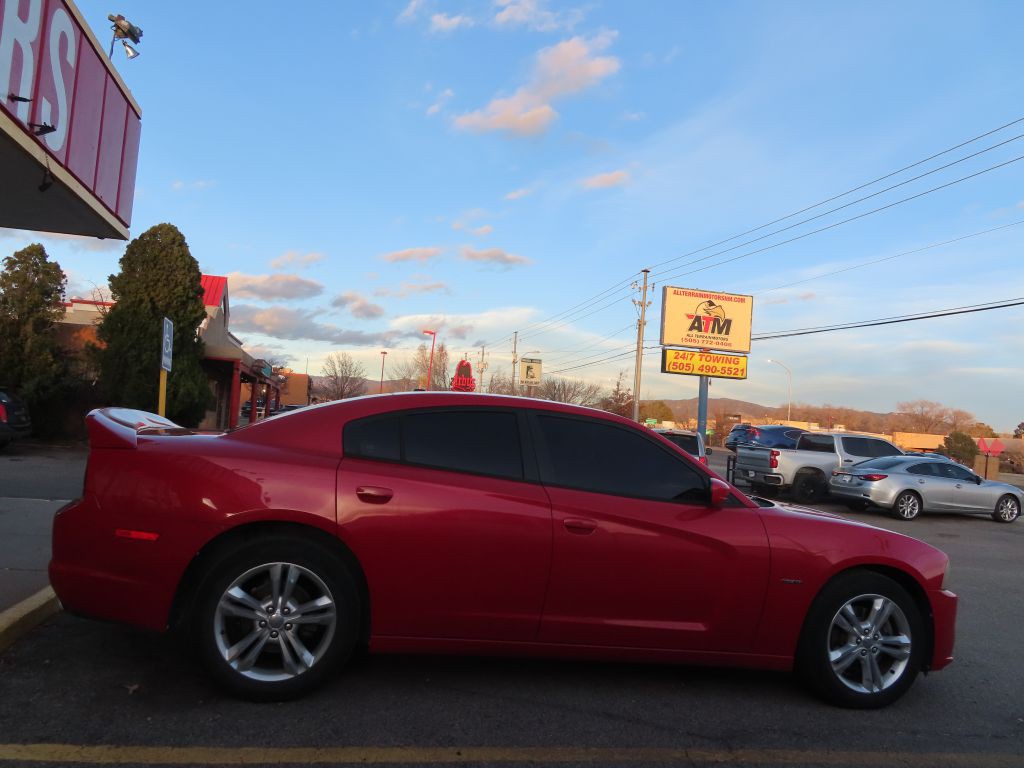 2011 Dodge Charger Image 4