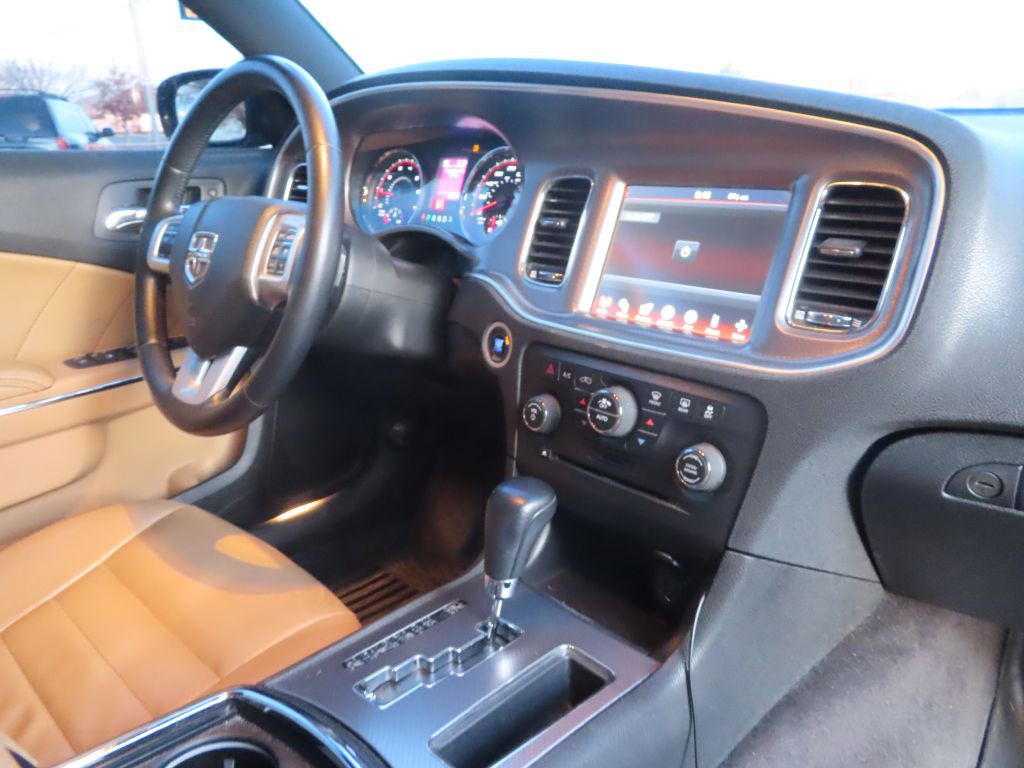 2011 Dodge Charger Image 8