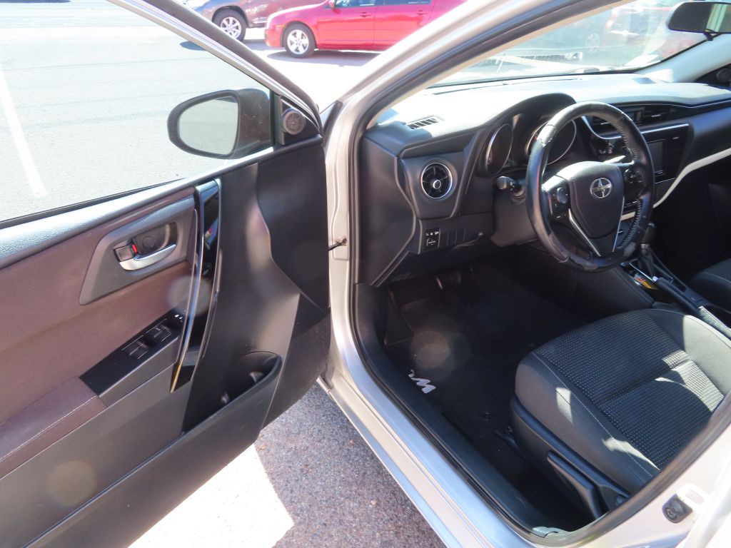 2016 Toyota Corolla Image 7