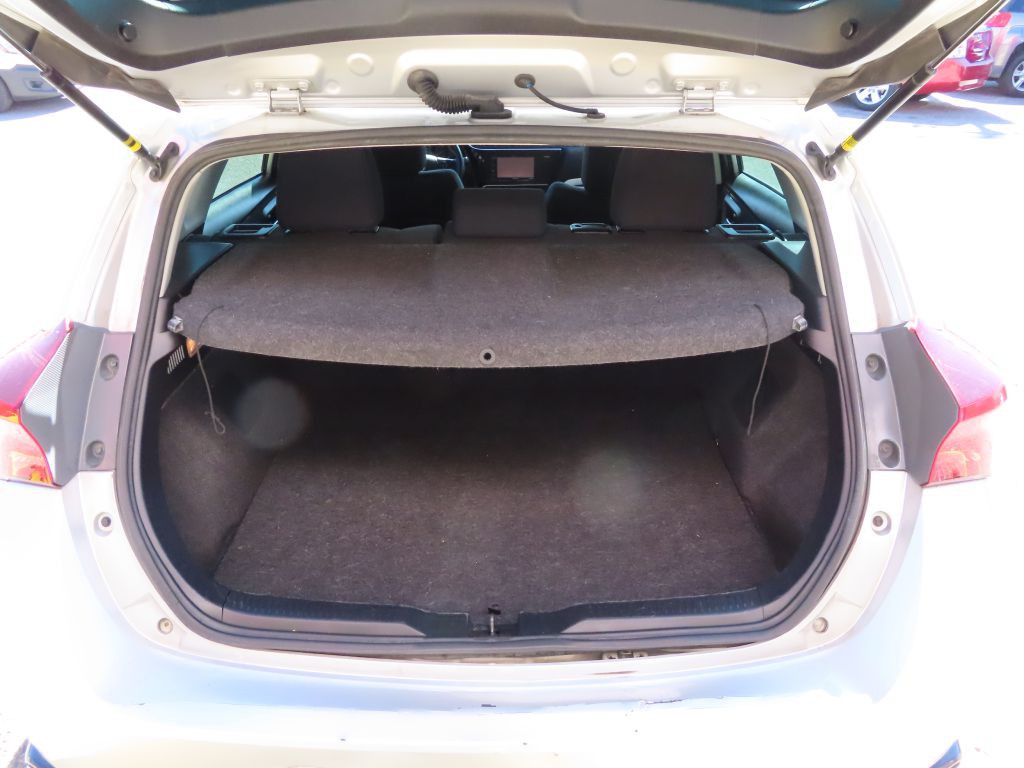 2016 Toyota Corolla Image 11