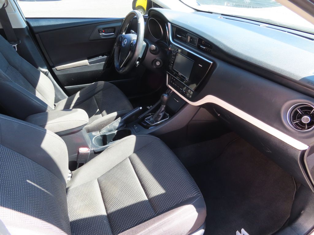 2016 Toyota Corolla Image 12