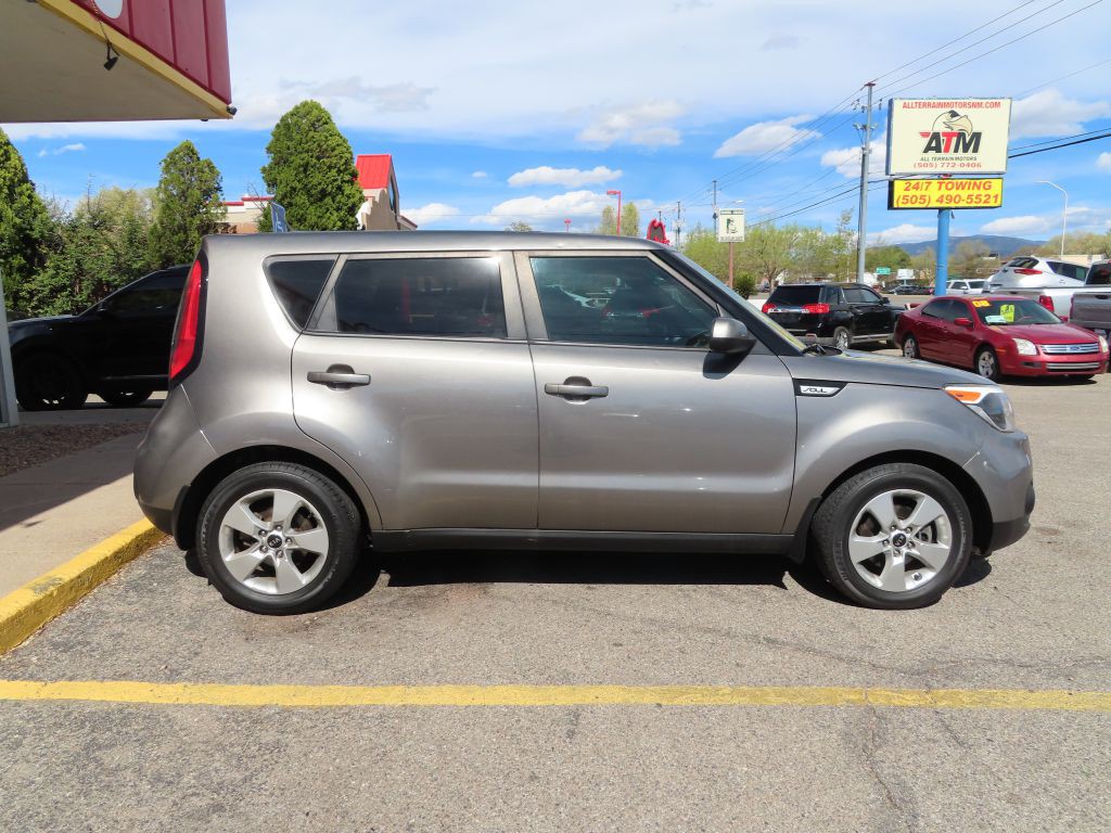 2017 Kia Soul Image 3