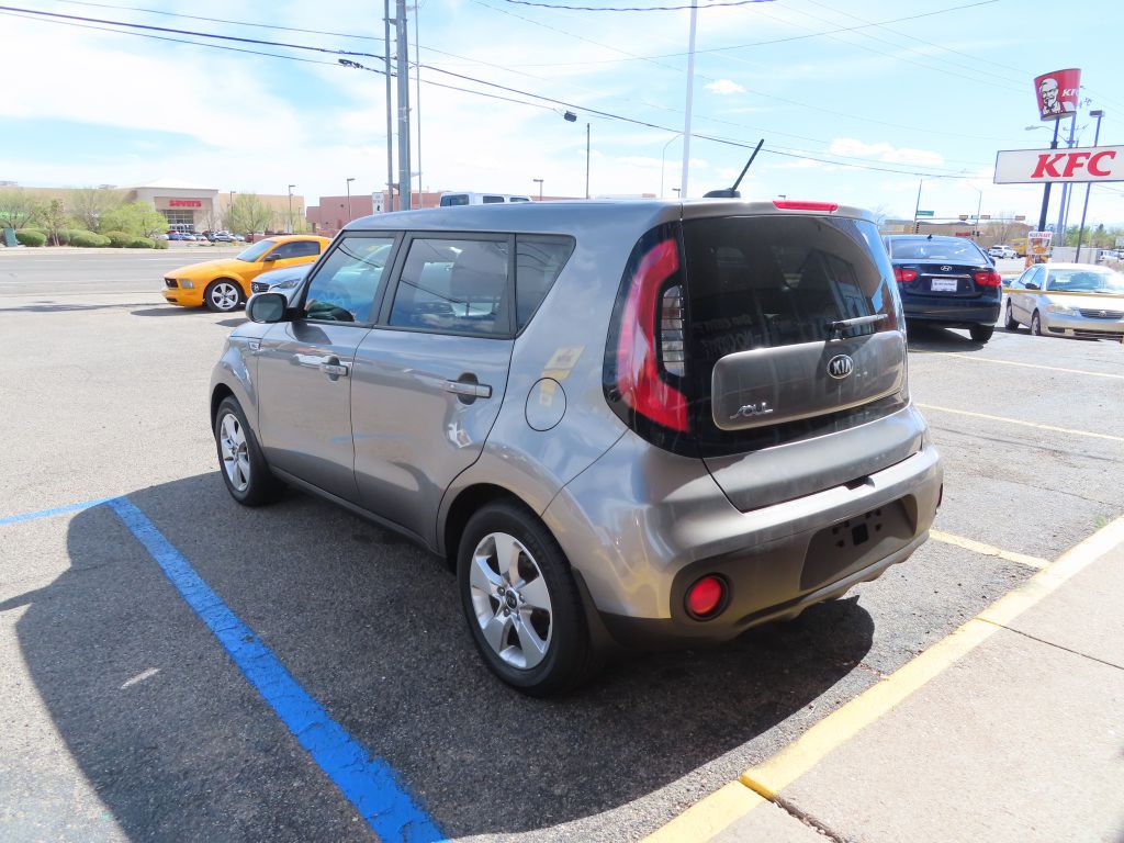 2017 Kia Soul Image 6