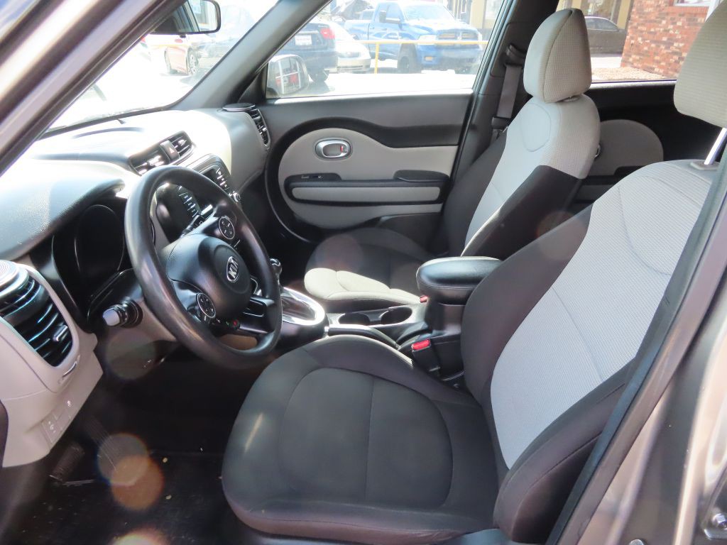 2017 Kia Soul Image 8