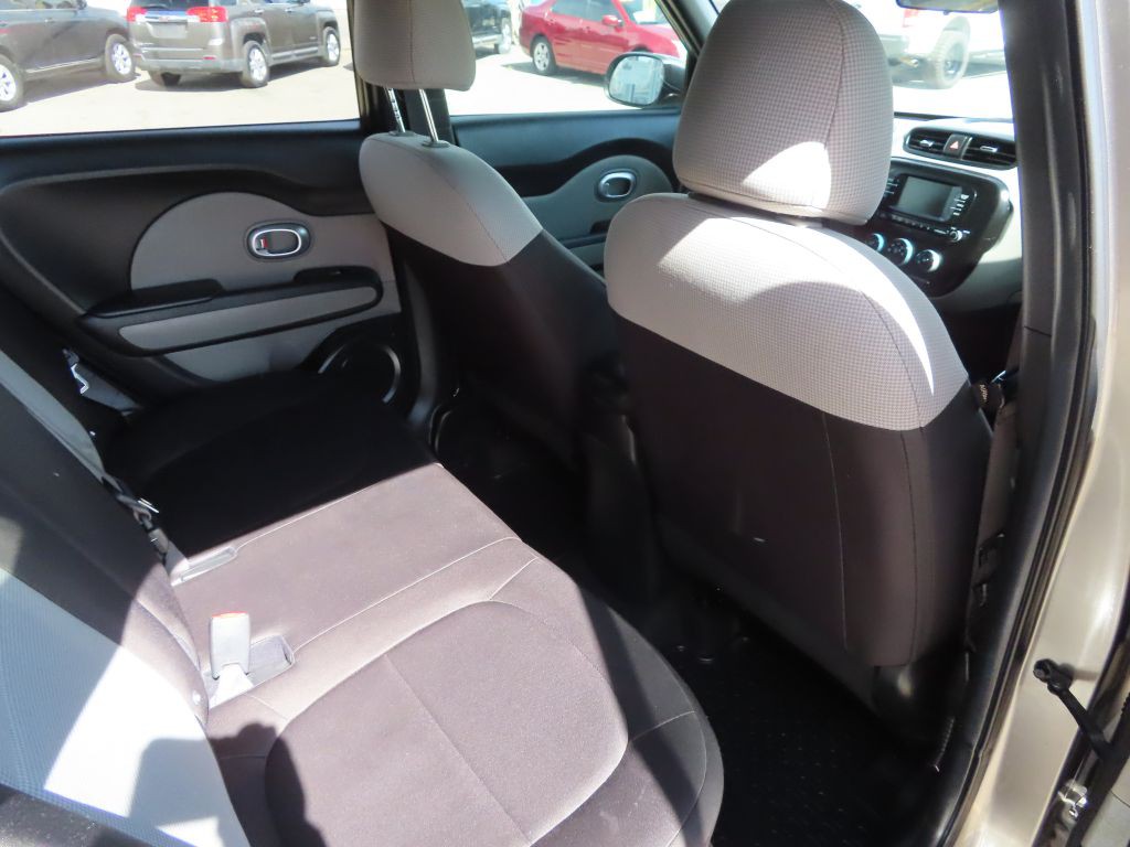 2017 Kia Soul Image 12