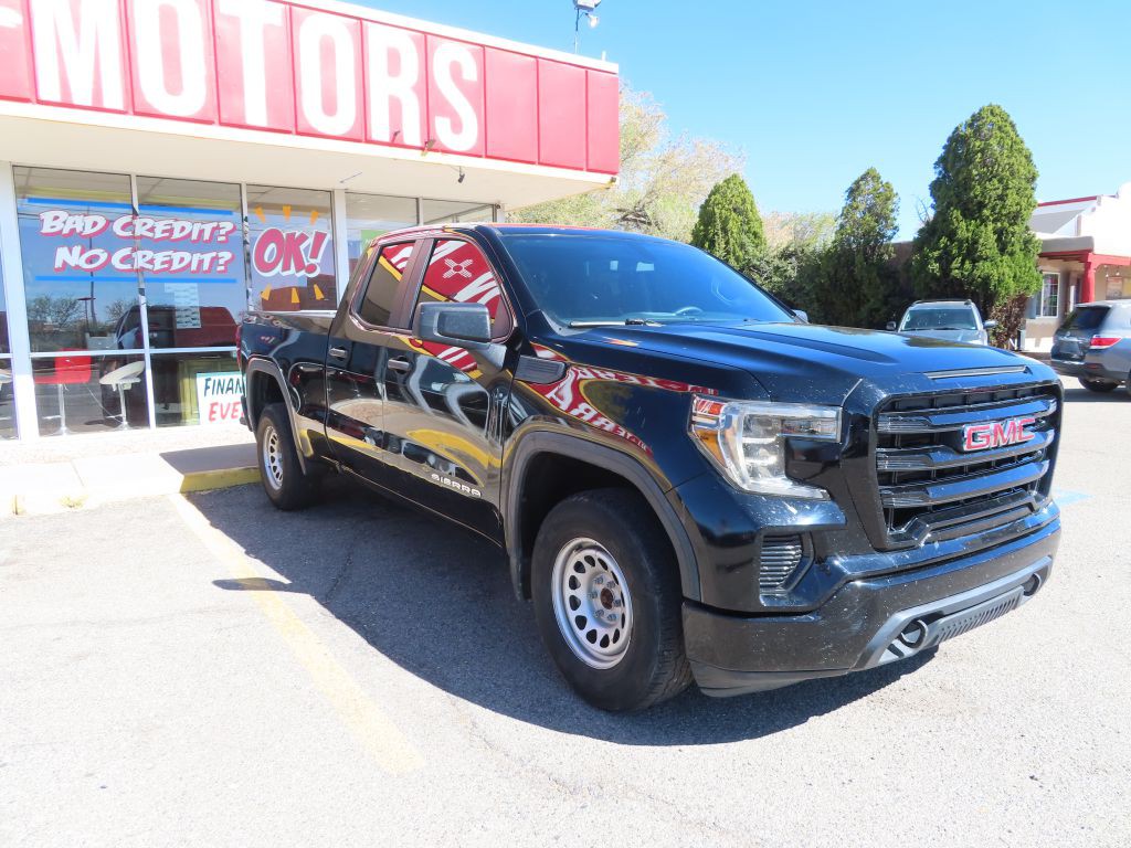 2019 GMC Sierra Image 2