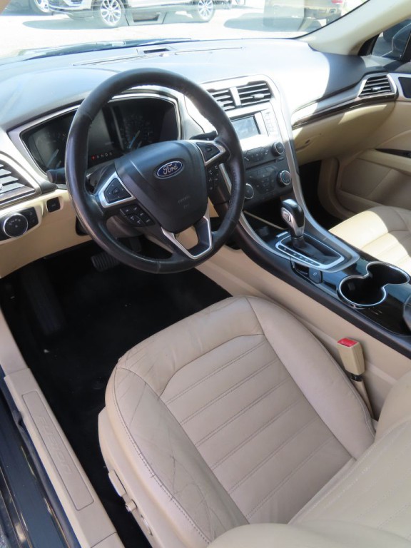 2016 Ford Fusion Image 9