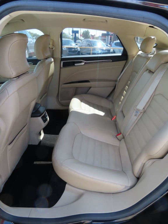 2016 Ford Fusion Image 10