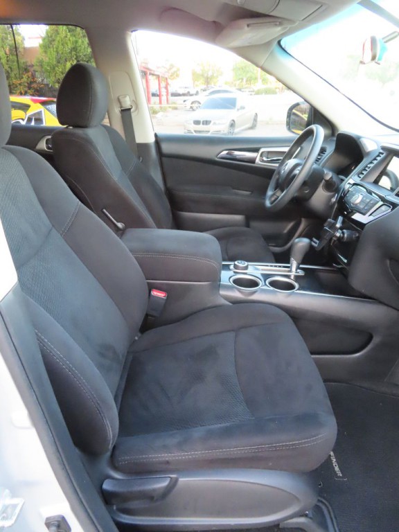 2015 Nissan Pathfinder Image 14