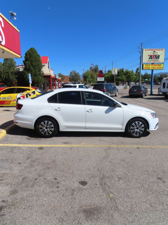 2016 Volkswagen Jetta Image 4