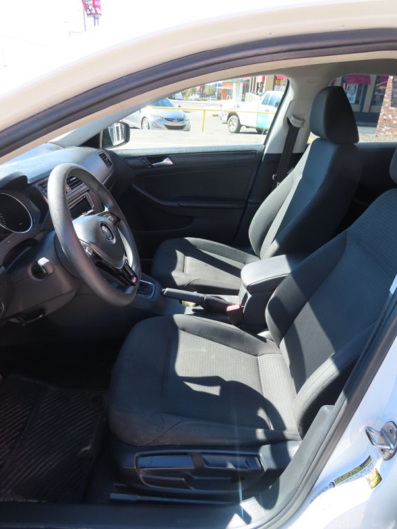 2016 Volkswagen Jetta Image 8