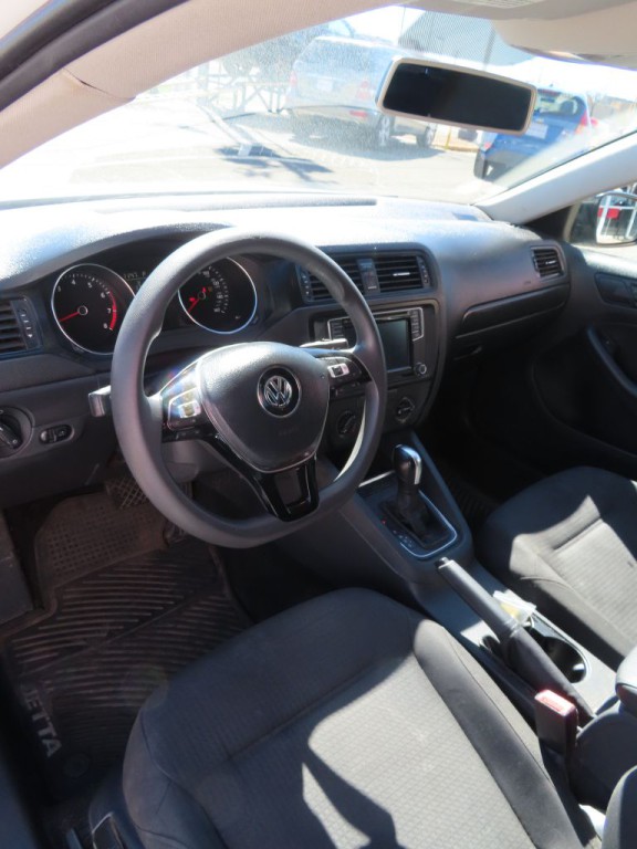 2016 Volkswagen Jetta Image 9