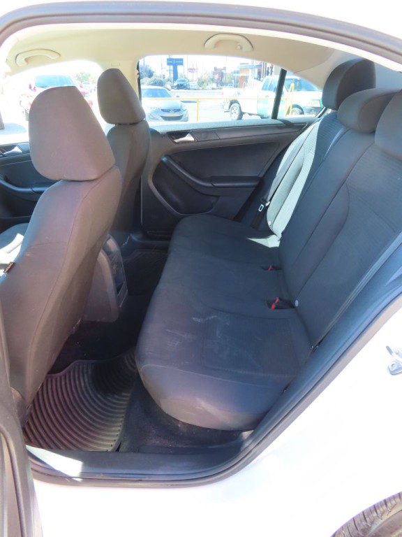 2016 Volkswagen Jetta Image 10