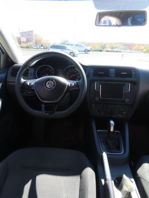 2016 Volkswagen Jetta Image 11