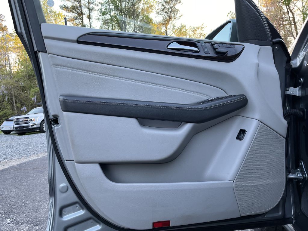 2015 Mercedes-Benz M-Class Image 12