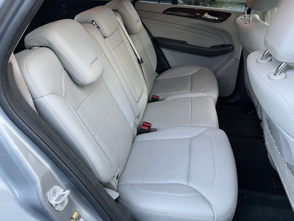 2015 Mercedes-Benz M-Class Image 16
