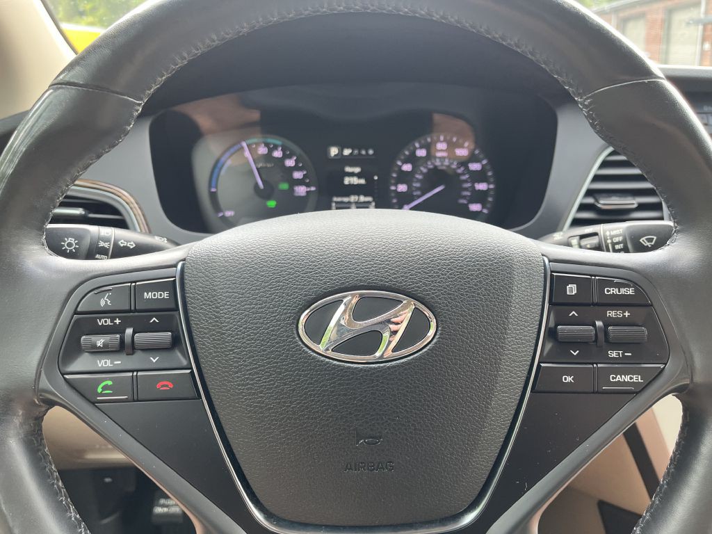 2016 Hyundai Sonata Image 21