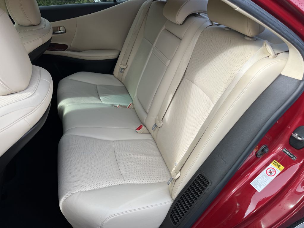 2010 Lexus HS Image 12