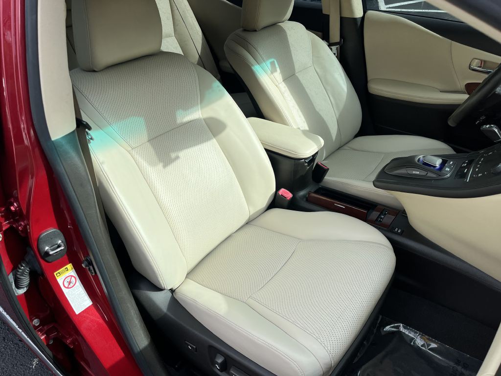 2010 Lexus HS Image 16