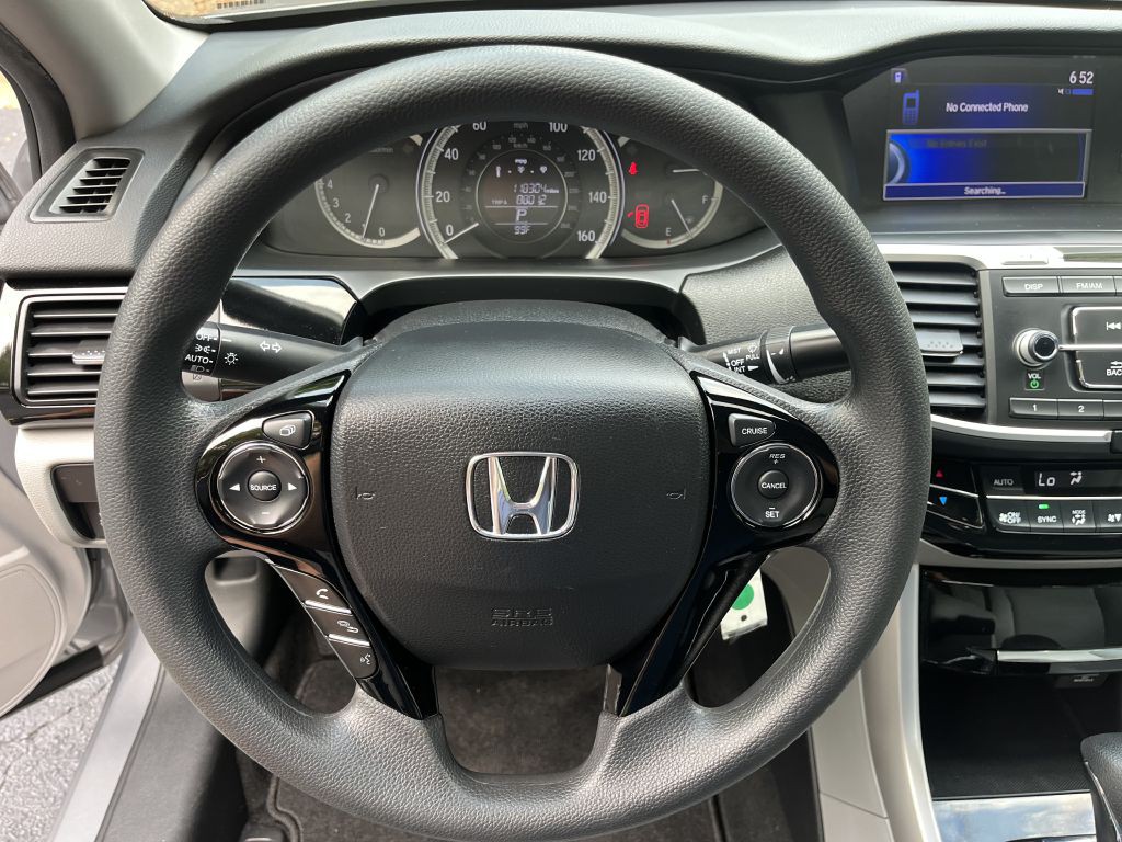 2016 Honda Accord Image 23
