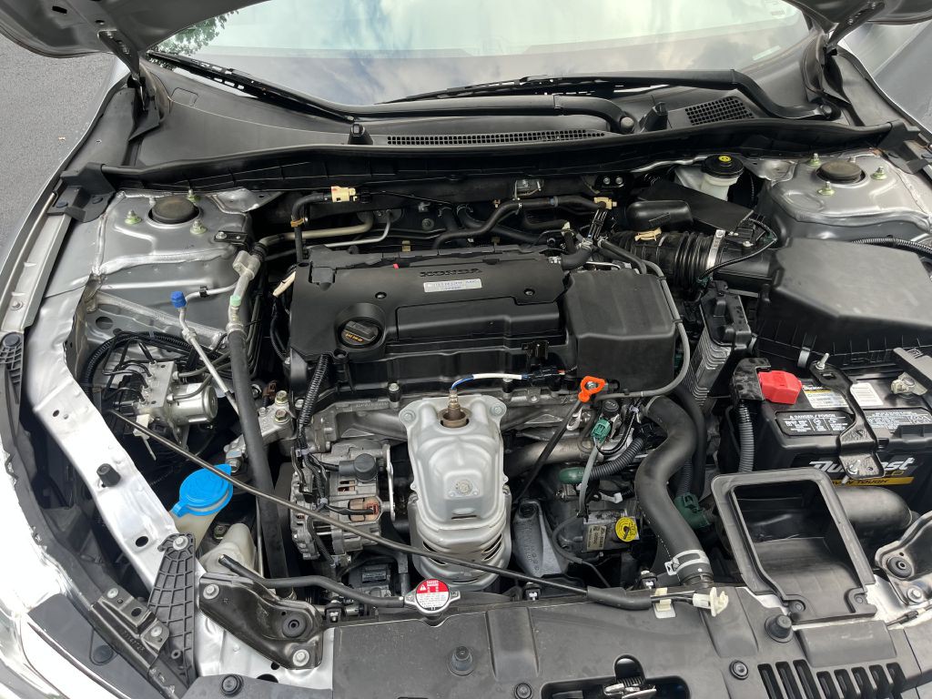 2016 Honda Accord Image 25