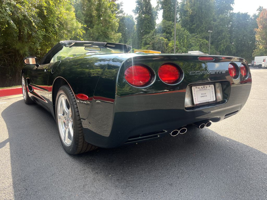 2001 Chevrolet Corvette Image 9