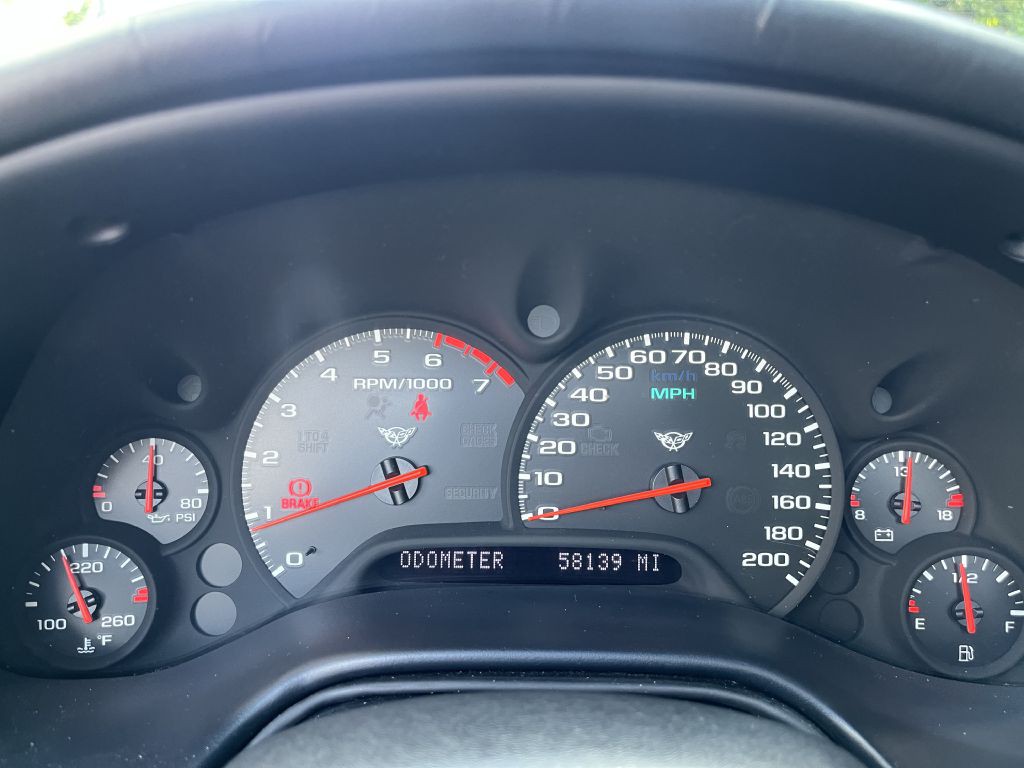 2001 Chevrolet Corvette Image 23