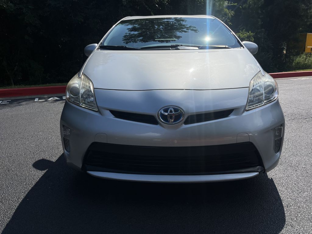 2013 Toyota Prius Image 2