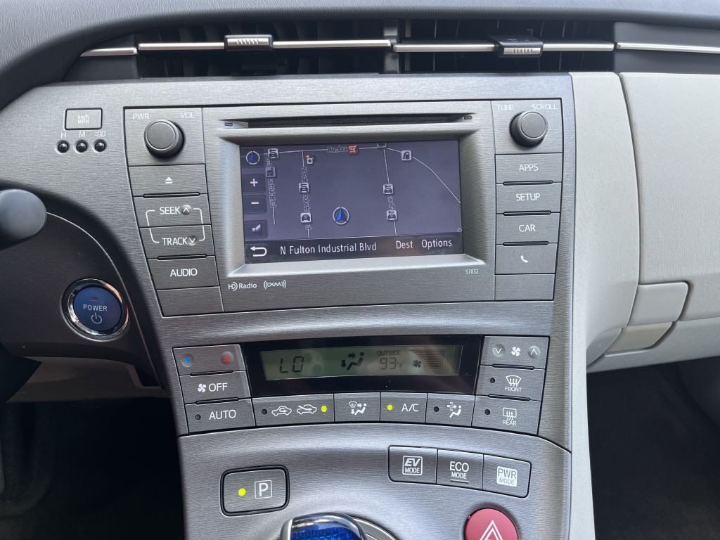 2013 Toyota Prius Image 19