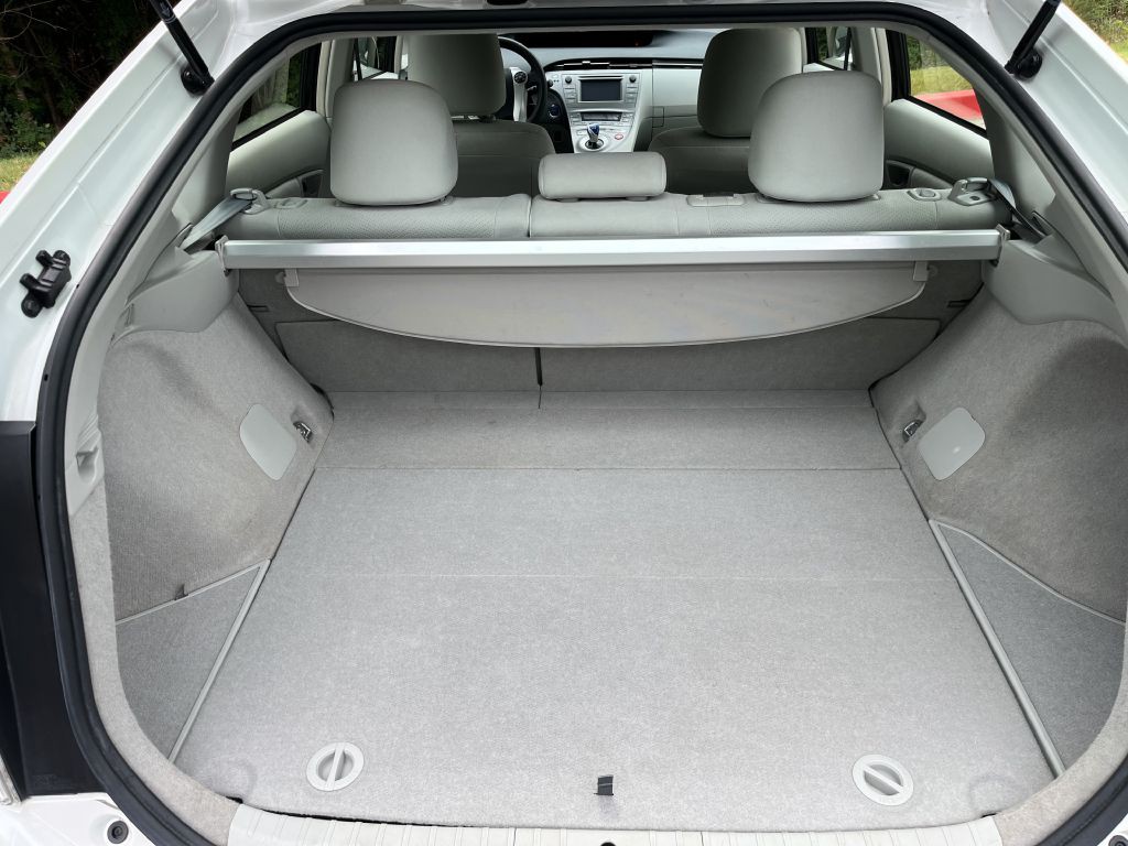 2015 Toyota Prius Image 13