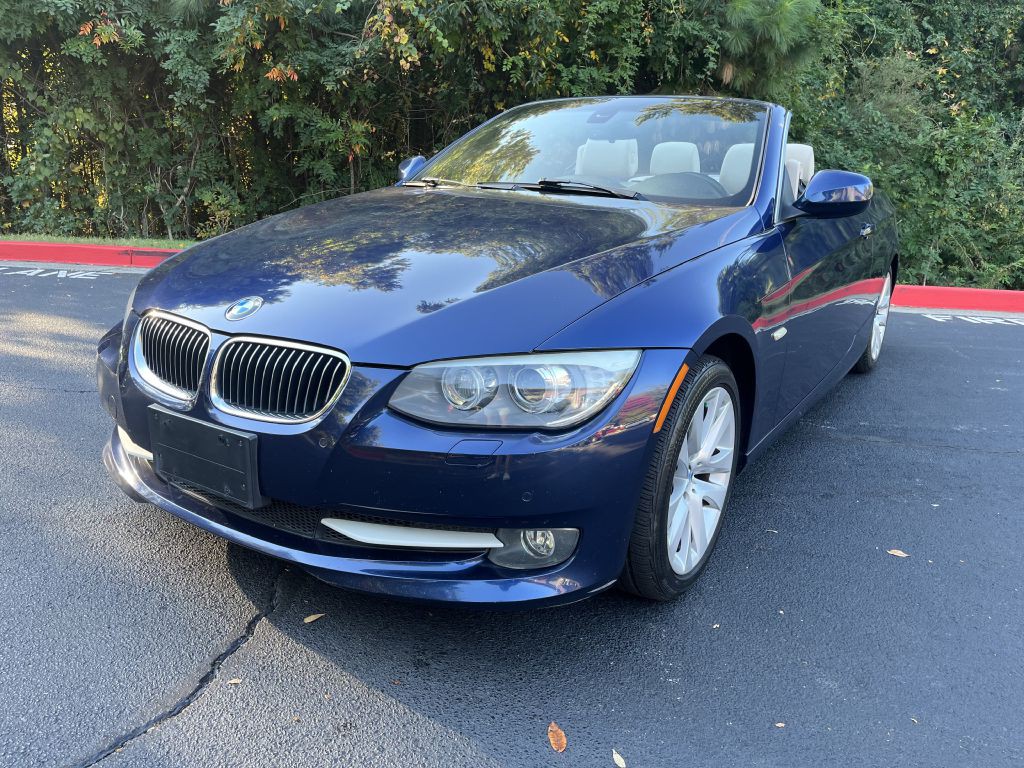 2013 BMW 3 Series Image 2