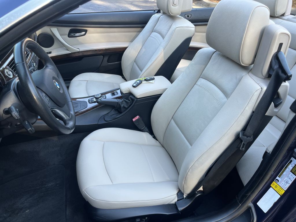 2013 BMW 3 Series Image 12