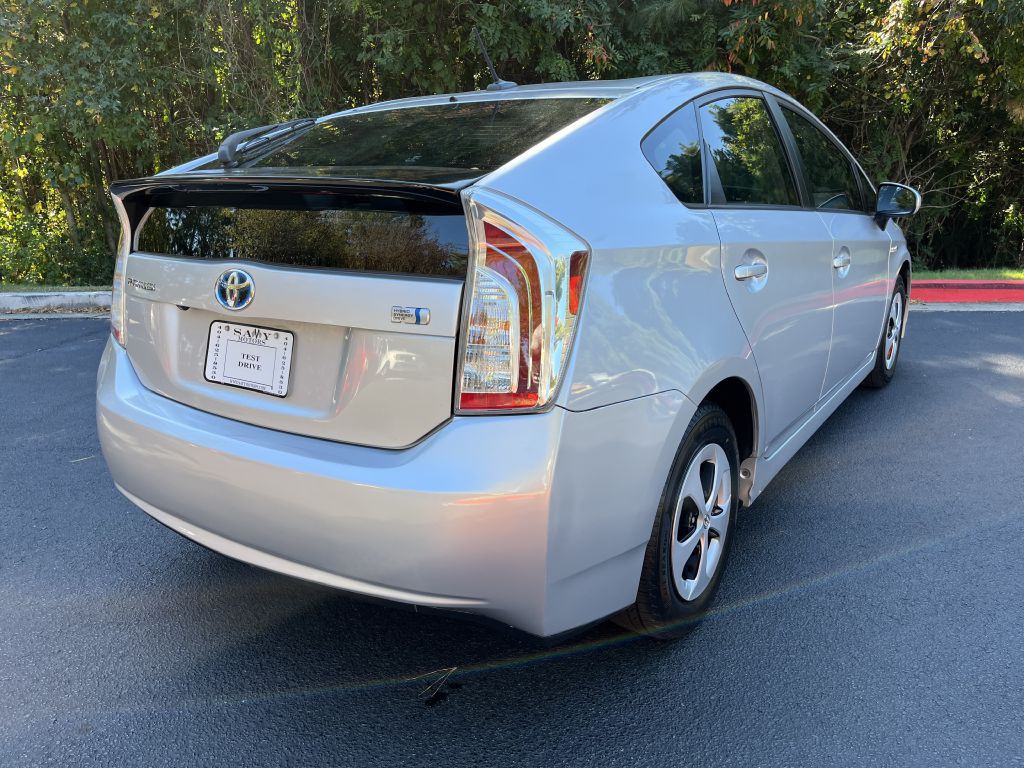 2013 Toyota Prius Image 8